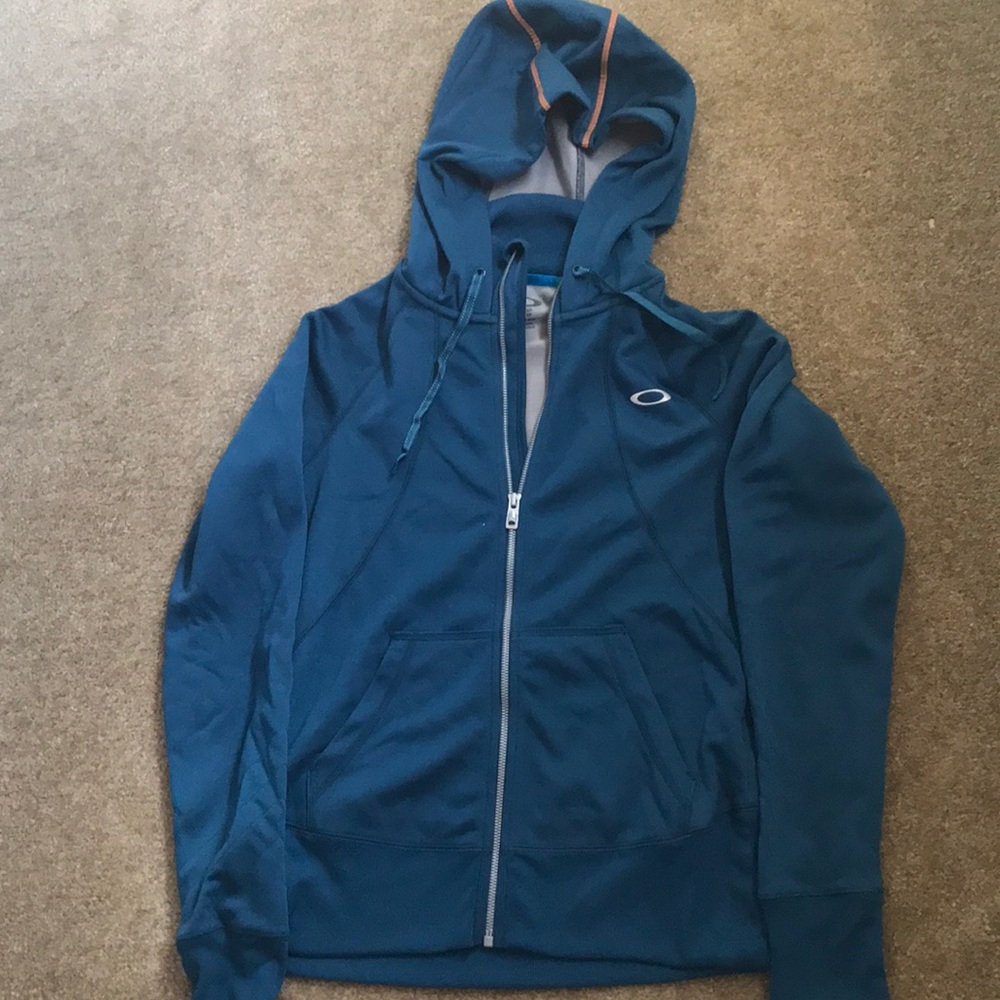 NWOT Women’s Oakley hooded sweatshirt
